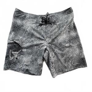 Columbia PFG Board Shorts Mens 38 RealTree Mako 9in Offshore II Swim Fishing